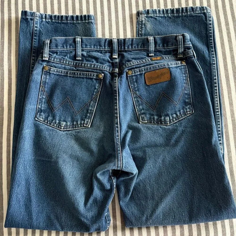 Wrangler Premium Performance Cowboy Cut Regular Fit Jeans Size 33x32